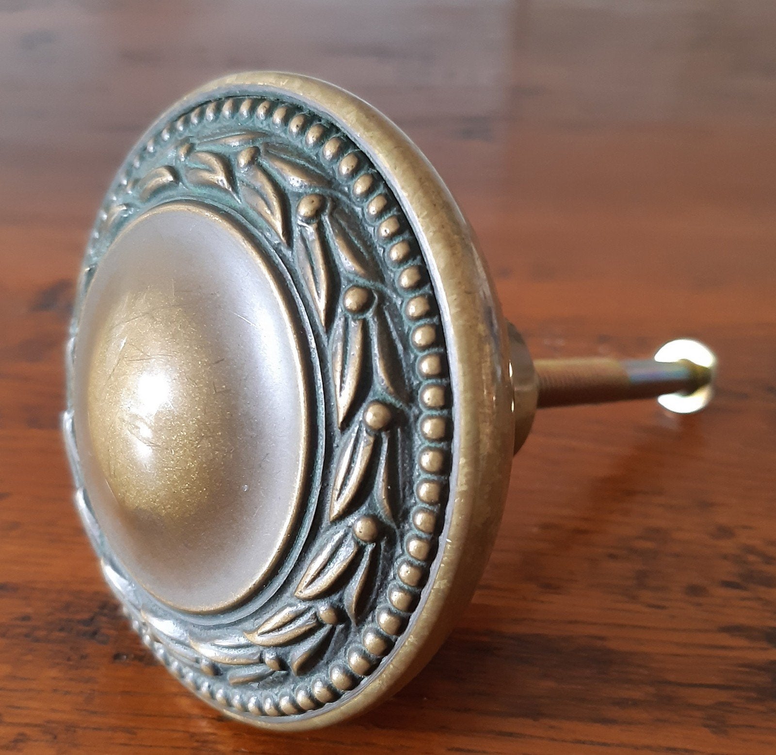 Koperen deur-knop, Sieraden, Tassen en Uiterlijk, Broches, Ophalen of Verzenden, 7 tot 10 cm, Koper