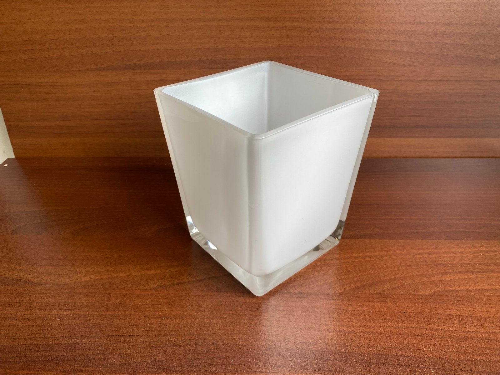 Witte vierkante glazen vaas, mat, Wit, Ophalen of Verzenden, Matte afwerking, Glas