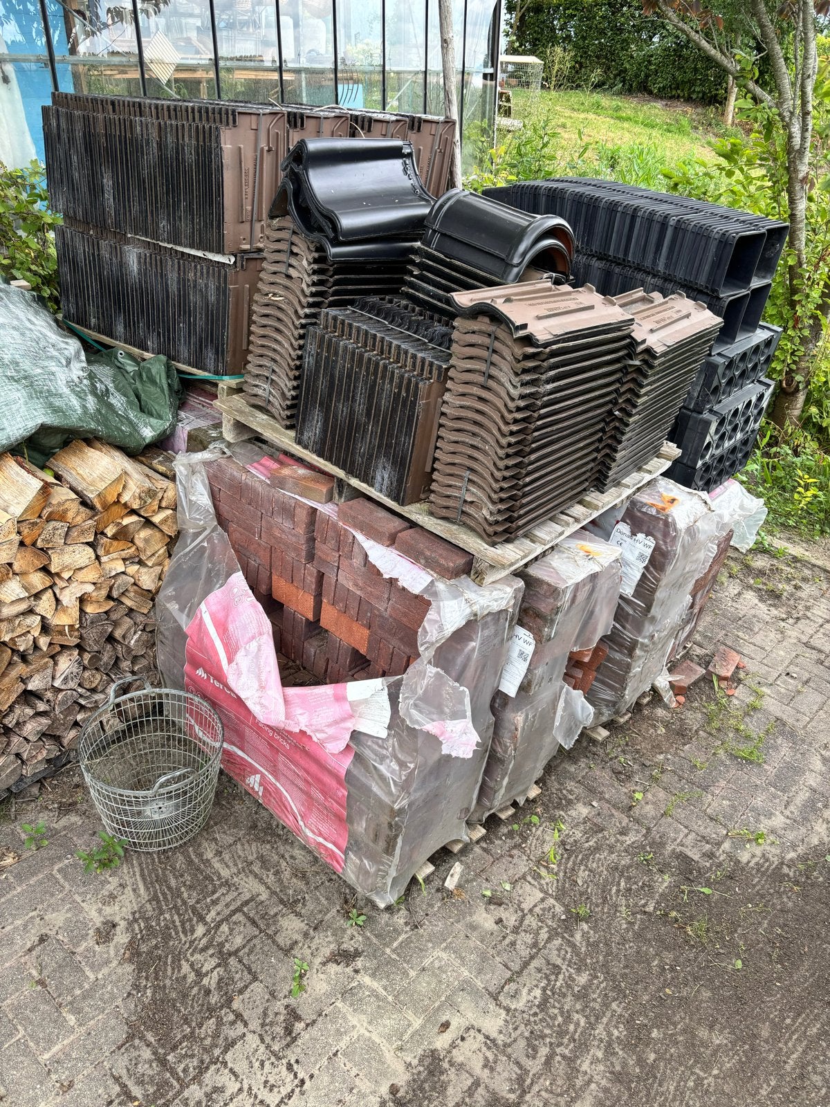 Monier dakpannen en Wienerberger bakstenen, Ophalen, Gebruikt, 15 m² of meer, Dakpannen