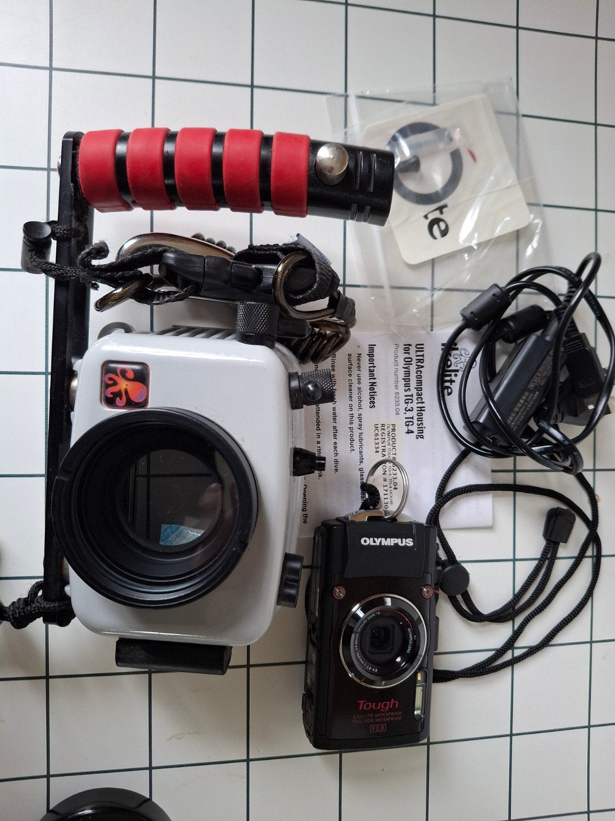 Olympus Tough onderwatercamera met Ikelite onderwaterhuis, Ophalen, Compactcamera, Olympus, Complete set