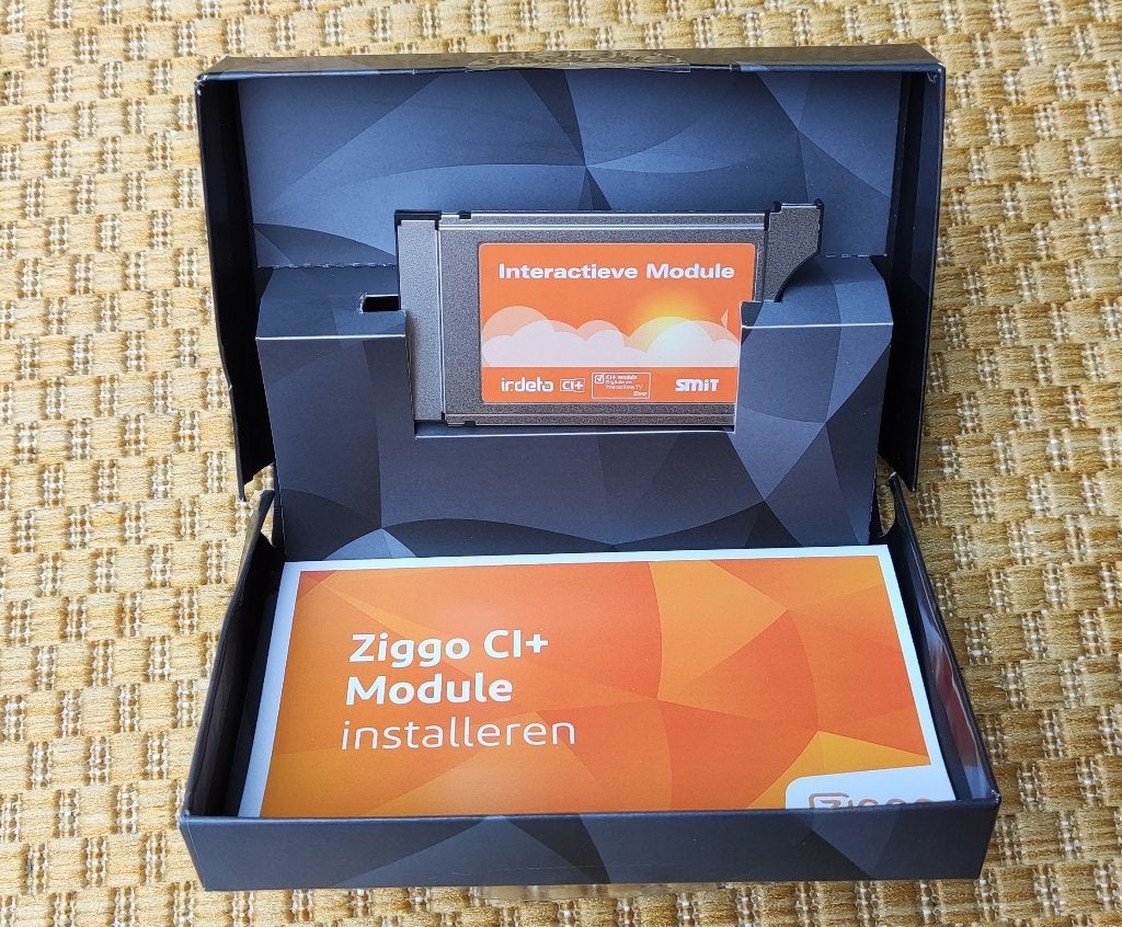 CI+ module Interactieve module (Smit 1.3) van Ziggo, Audio, Tv en Foto, Televisie-accessoires, Zo goed als nieuw, Ophalen of Verzenden