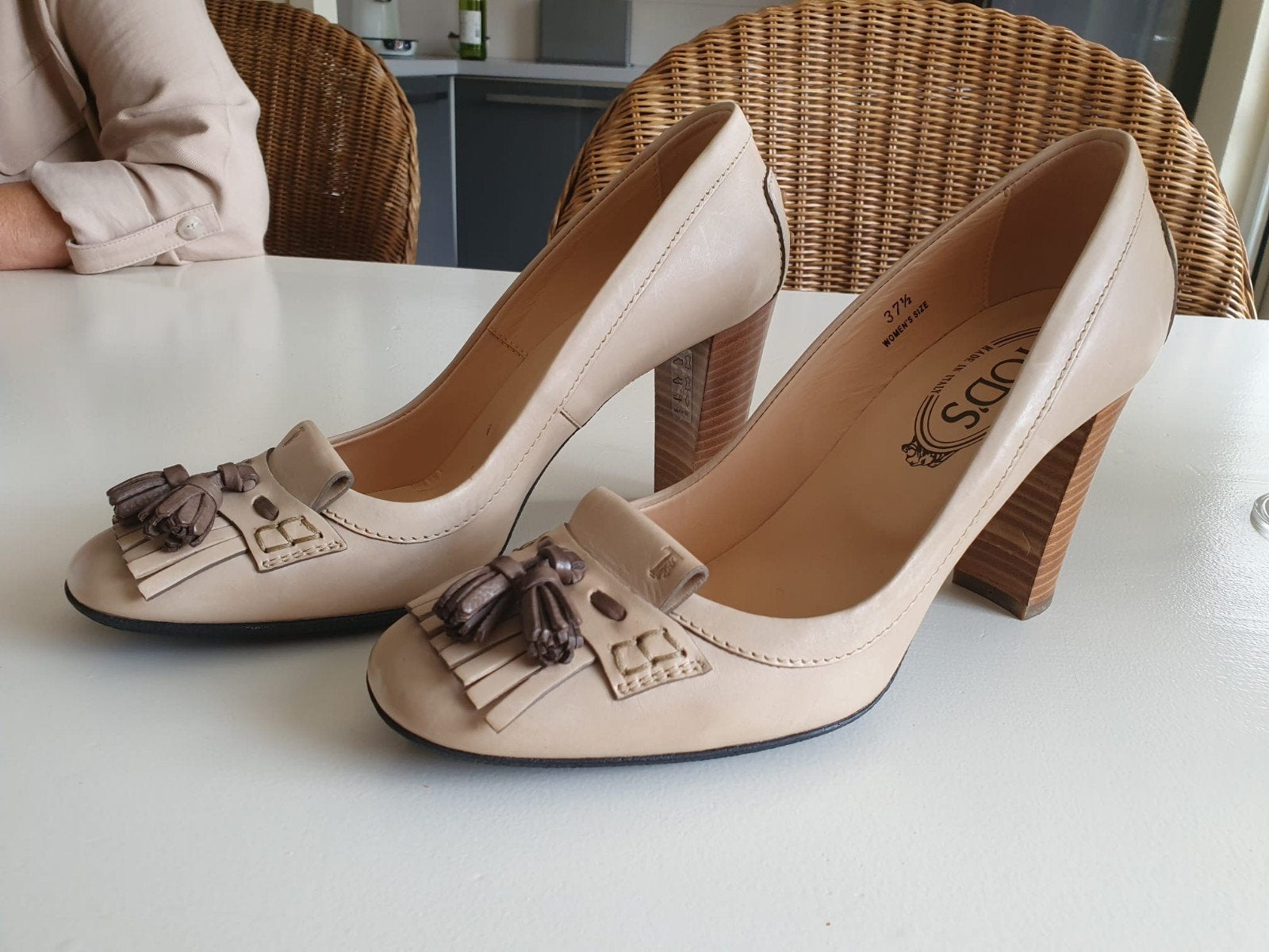 Tod's prachtige pumps maat 37,5, Ophalen, Pumps, Beige, Zo goed als nieuw