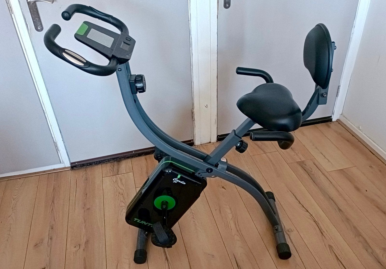 Tunturi Cardio Fit B25 Hometrainer - Opvouwbaar, Ophalen, Gebruikt, Metaal, Benen