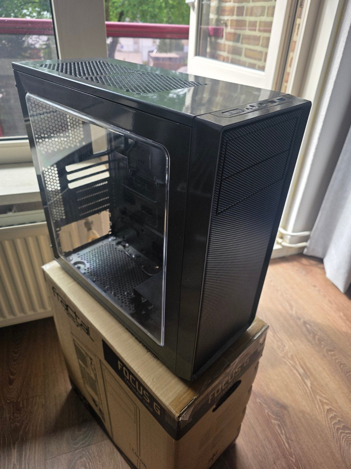 Fractal design Focus G ATX kast, Ophalen