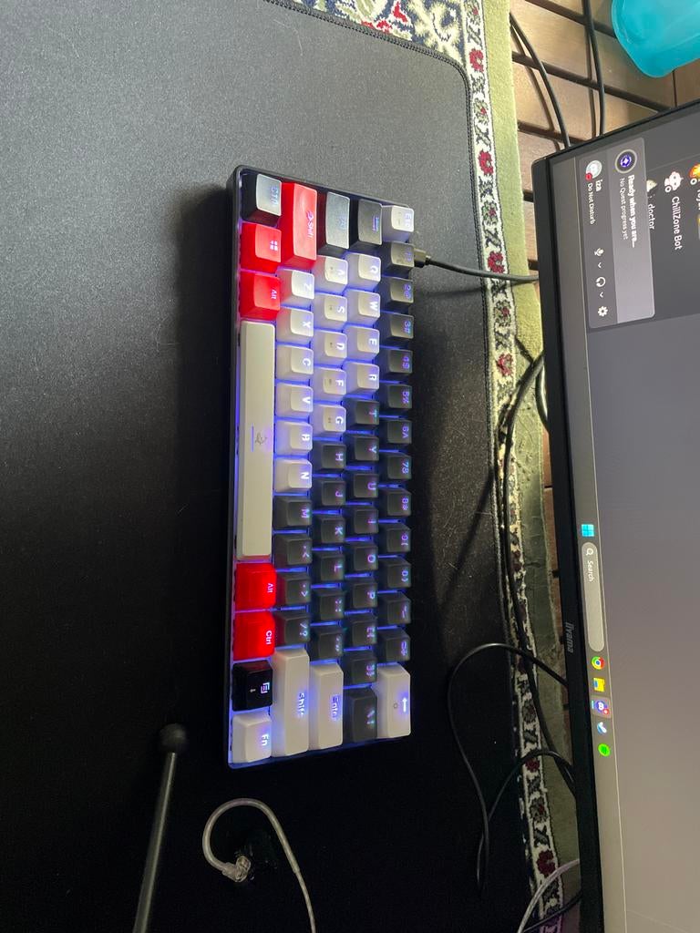 GK61 hotswappable toetsenbord met blauwe switches, Computers en Software, Toetsenborden, Gebruikt, Gaming toetsenbord, Ophalen of Verzenden