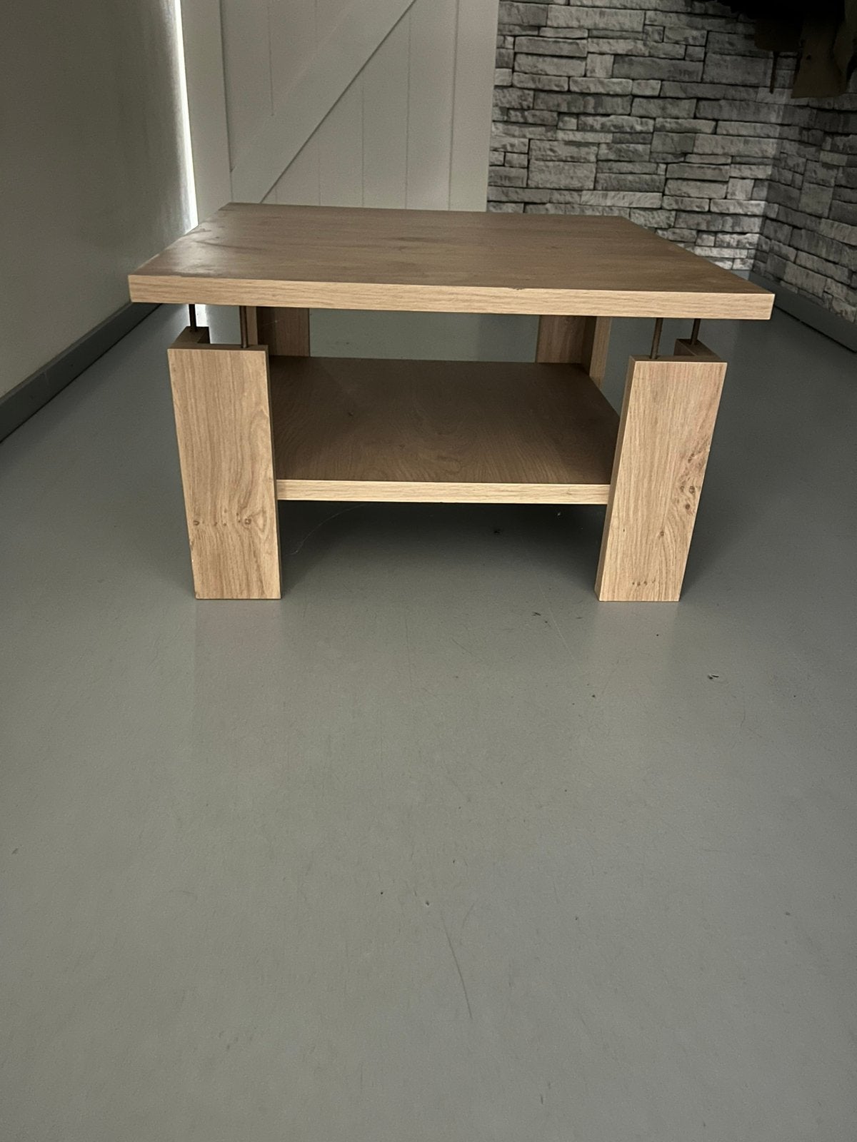 2 identieke salontafeltjes, Ophalen, 50 – 75, Gebruikt, 50 tot 100 cm