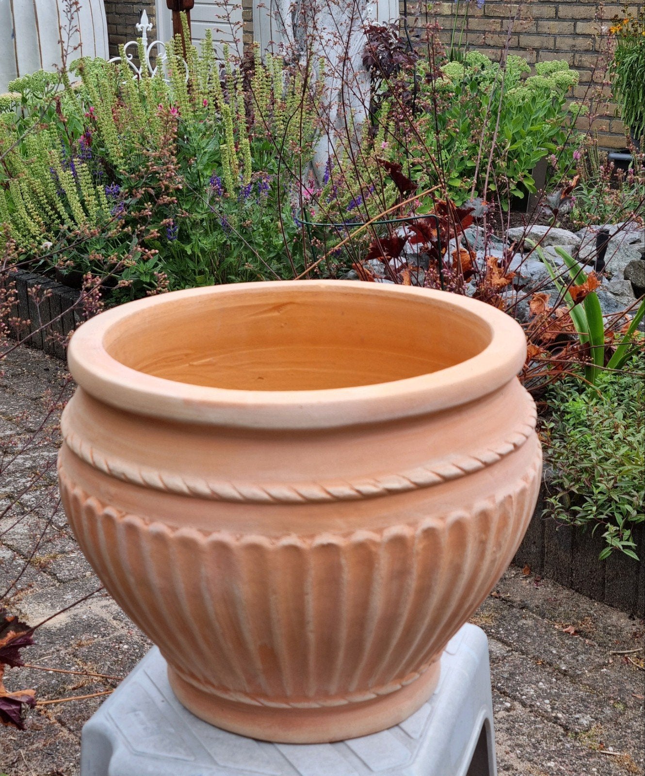 Royale bloempot, bol model
33 cm diameter, binnenmaat 29, Ophalen, Steen, Minder dan 60 cm, Rond