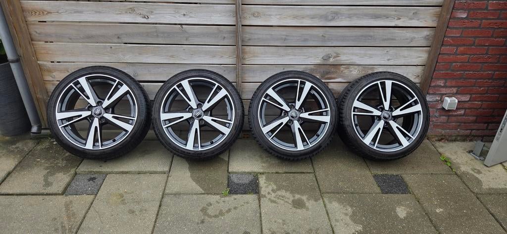 Audi A3 S-Line 18 inch velgen met zomerband, Auto-onderdelen, Banden en Velgen, 18 inch, Gebruikt, Banden en Velgen, Ophalen of Verzenden