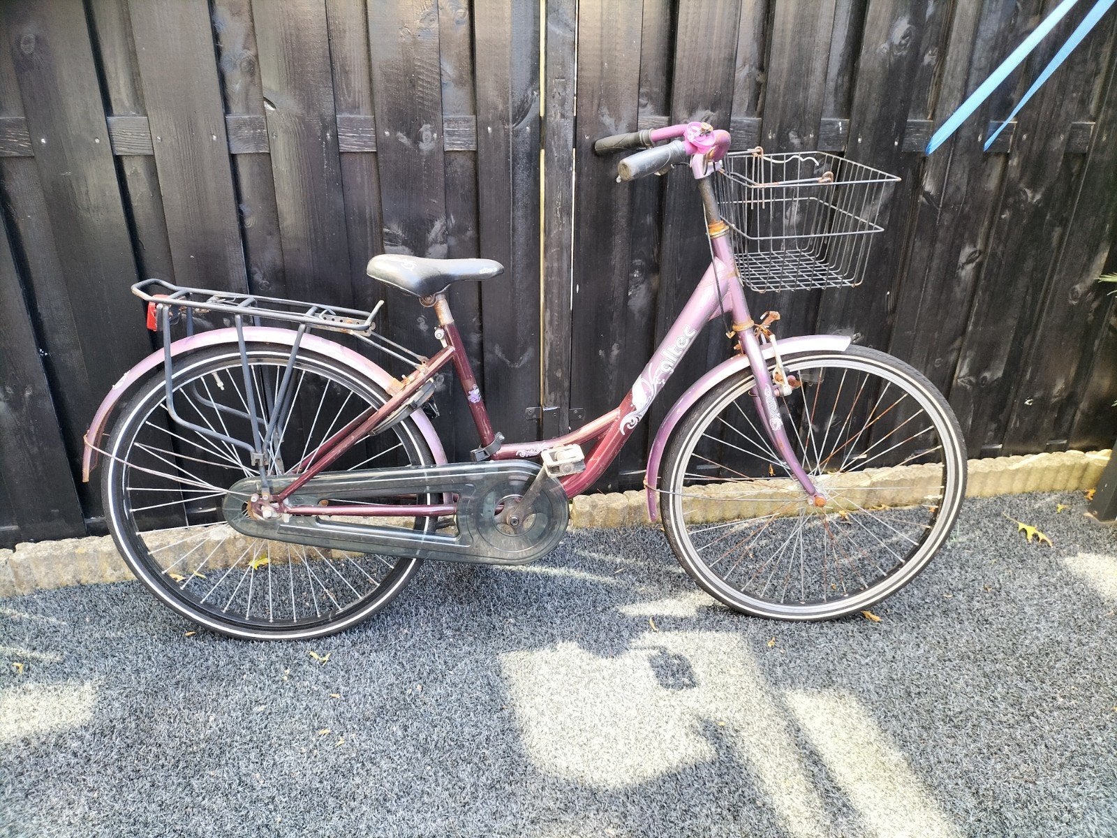 Damesfiets met mandje en bagagedrager, Fietsen en Brommers, Velgrem, 50 tot 53 cm, Ophalen, Overige merken