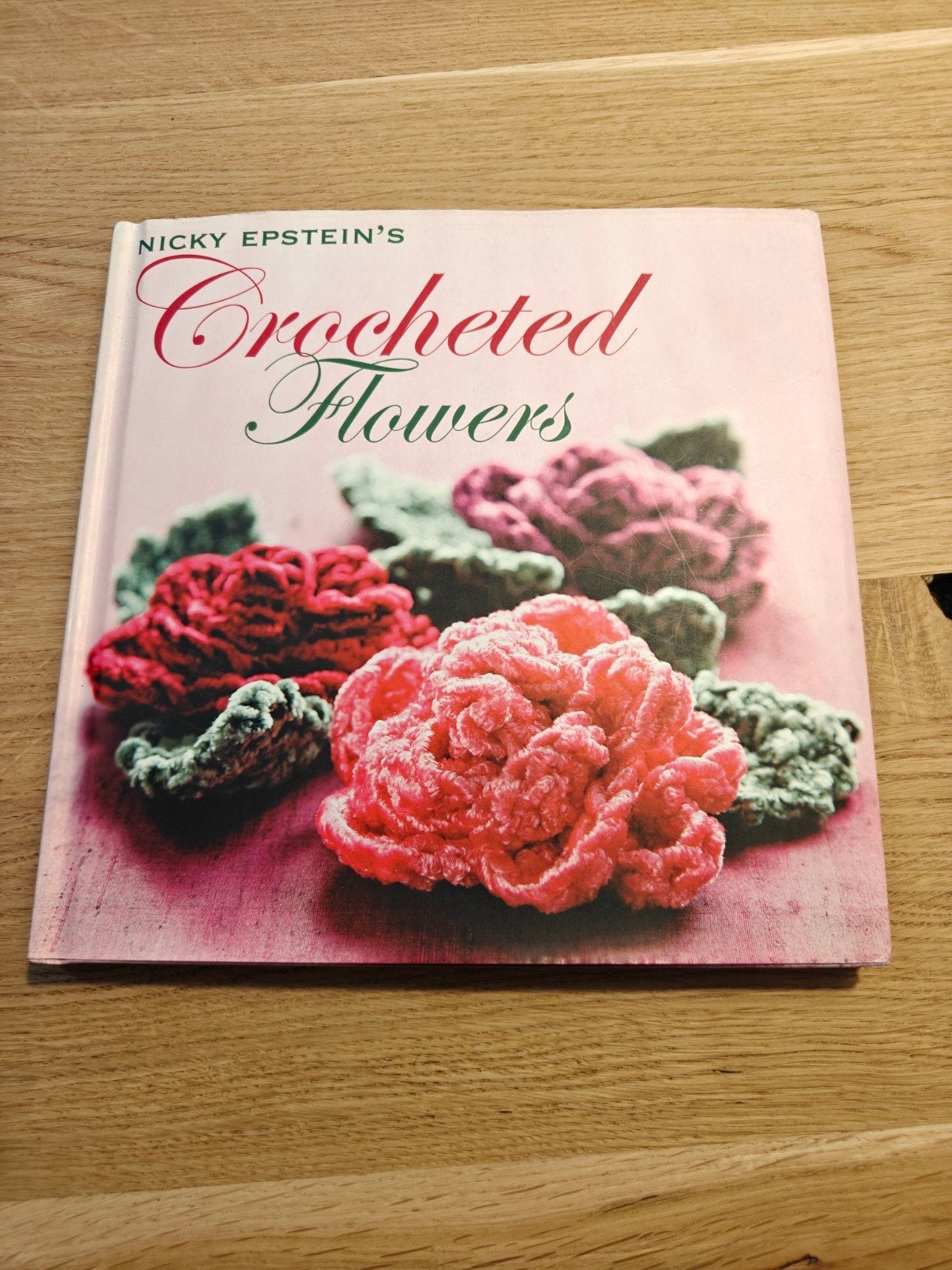 Nicky Epstein's Crocheted Flowers - Haakboek, Ophalen of Verzenden, Gelezen, Breien en Haken, Nicky Epstein