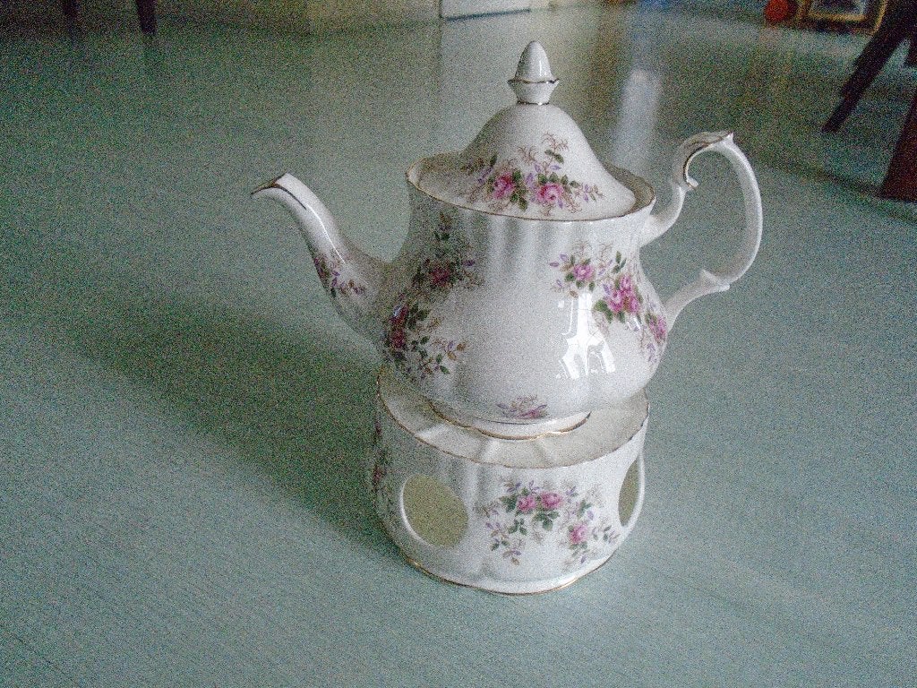 royal albert, lavender rose, uitzoeken, Klassiek, Ophalen of Verzenden, Zo goed als nieuw, Bord(en)