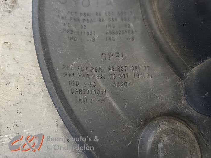 Wieldop van een Opel Vivaro, Gebruikt, -, -, Opel