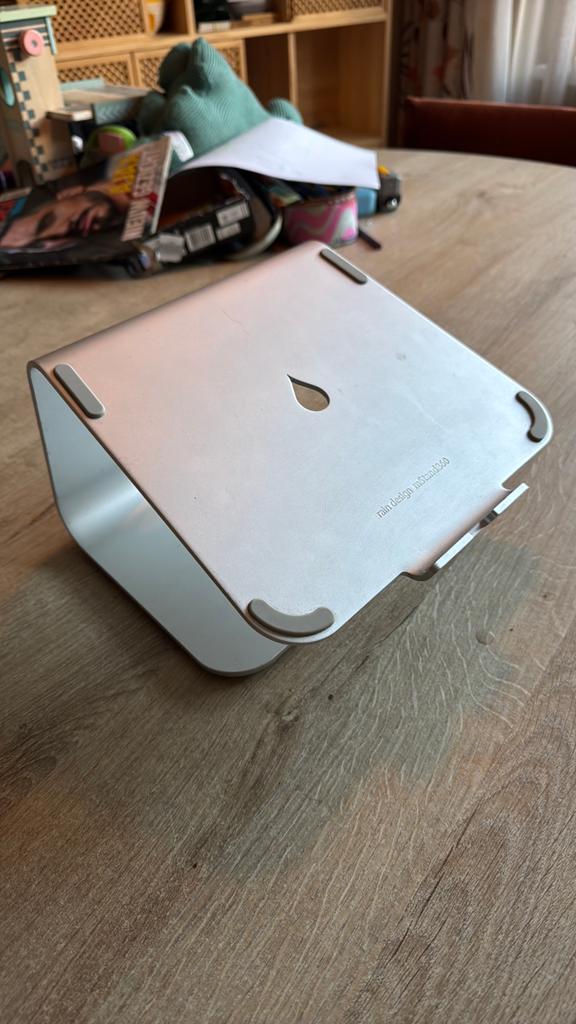 Rain Design mStand 360 — draaibare MacBook standaard, Ophalen of Verzenden, Gebruikt, Rain Design