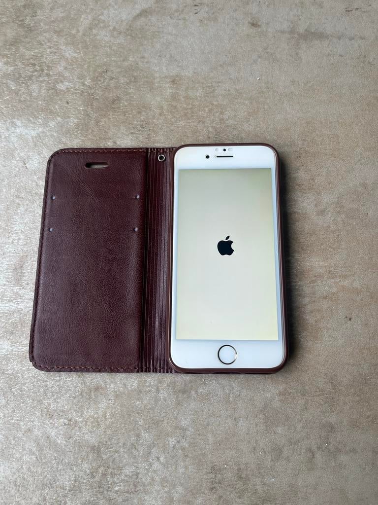 Iphone 6S Plus 64GB - Wit/Zilver met prachtige leren omslag, Telecommunicatie, Mobiele telefoons | Apple iPhone, Zo goed als nieuw
