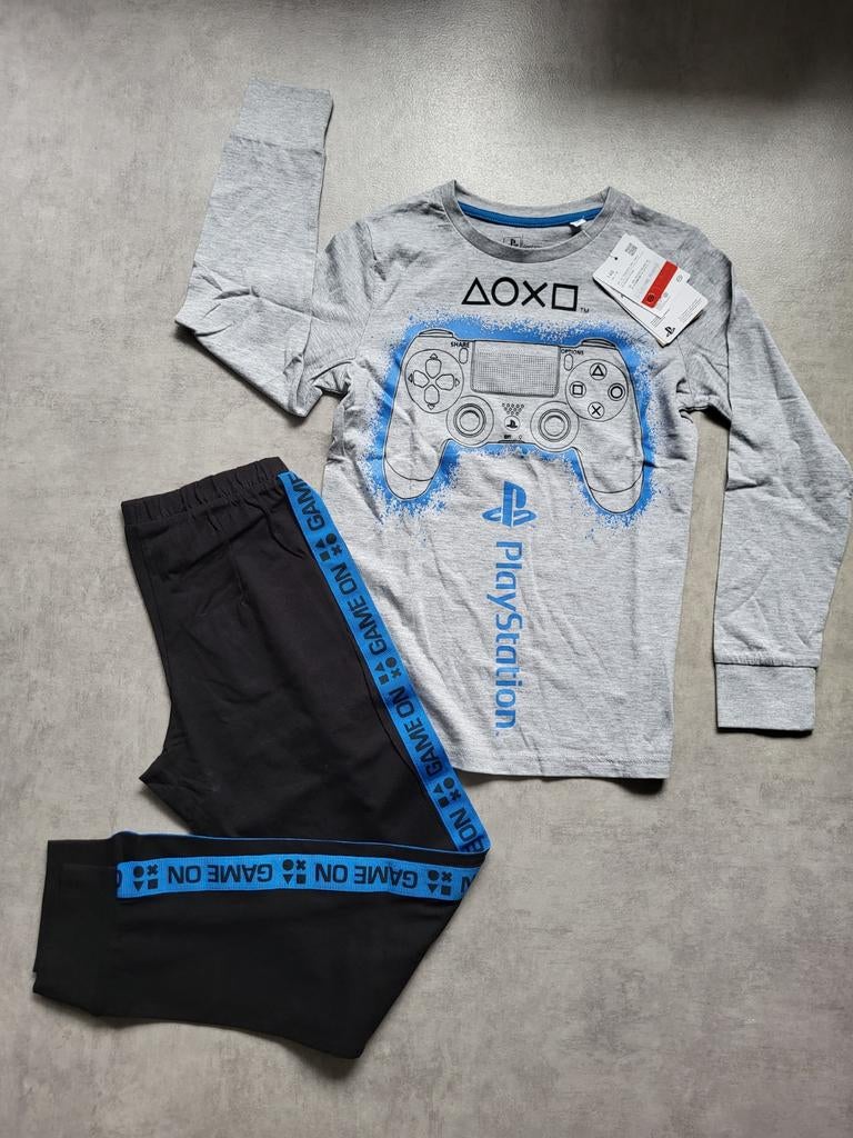 Nieuwe Playstation pyjama maat 146 - met kaartje!, Ophalen of Verzenden