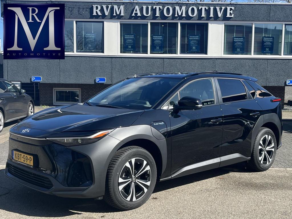 Toyota bZ4X Dynamic 71 kWh | mega compleet EN RIJKLAAR GEPRI, Auto's, Toyota, Adaptive Cruise Control, Gebruikt, 750 kg, 71 kWh