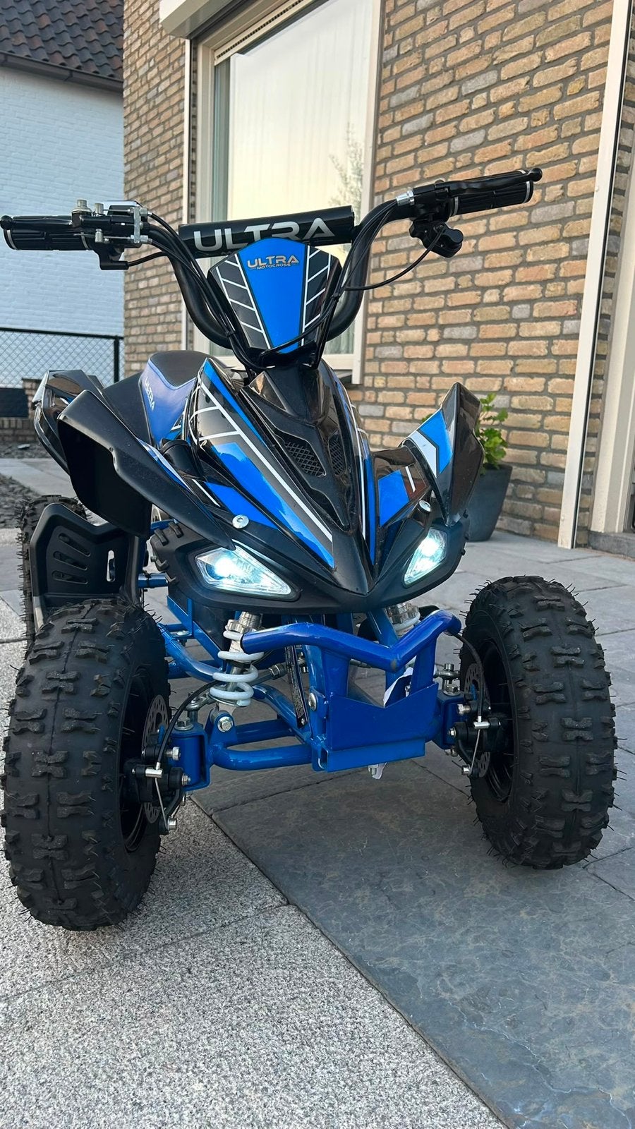 Kinder quad elektrisch - Blauw/Zwart, Ophalen, Zo goed als nieuw
