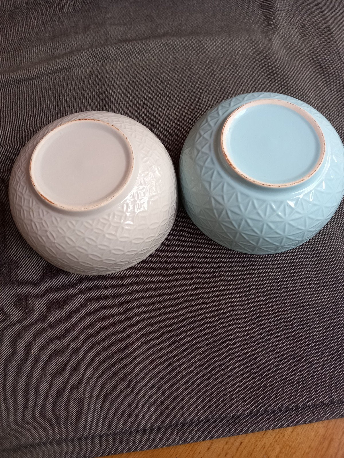2 Aardewerk schalen jaren '90., Huis en Inrichting, Keuken | Servies, Ophalen of Verzenden, Aardewerk, Overige stijlen, Schaal of Schalen