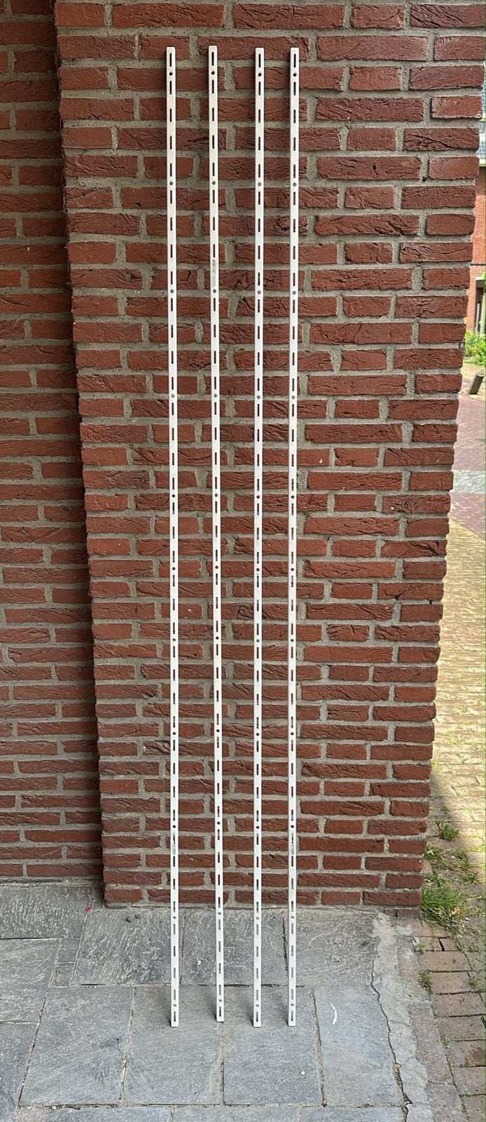 Wandrailsysteem 4x 2m met 16 dragers van 35 cm, Ophalen