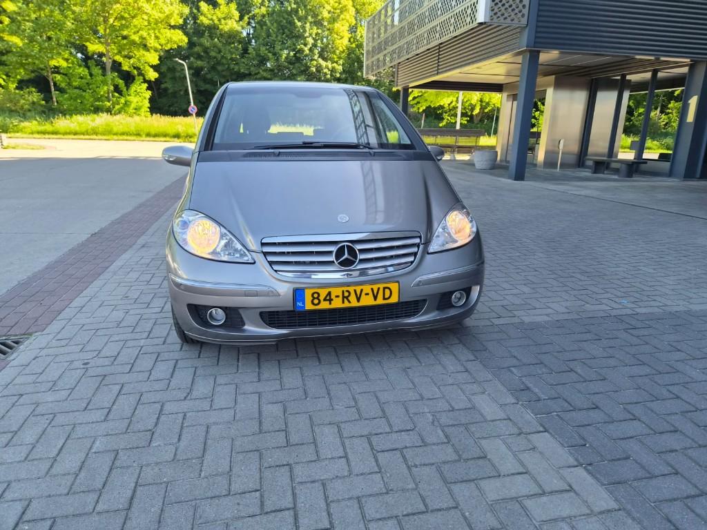 Mercedes-Benz A-Klasse 1.7 A180 5DRS CVT 2005 Grijs, Zwart, 4 cilinders, 400 kg, Origineel Nederlands