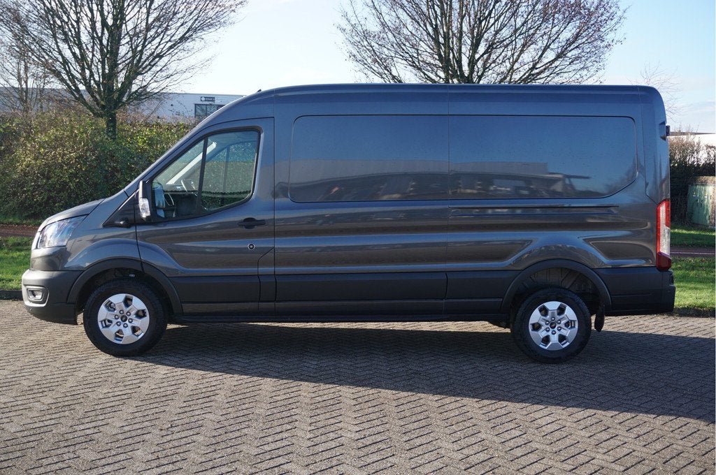 Ford Transit 350L 130PK AUT L3H2 BPM VRIJ! Sync4 Navi, 360 C, 4 cilinders, Met garantie (alle), 2800 kg, 2100 kg