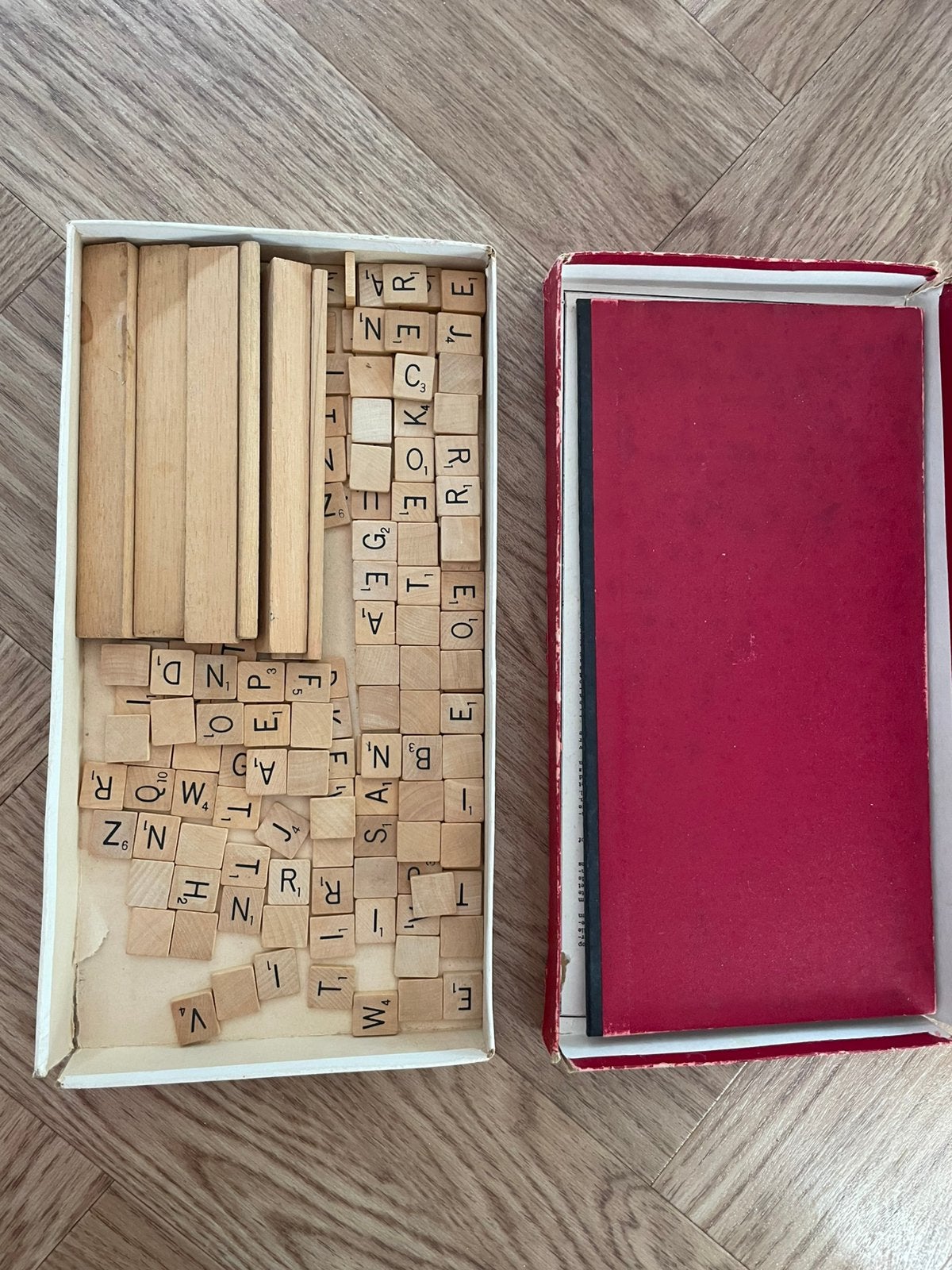 Scrabble met houten letters - leuk als decoratie, Ophalen, Gebruikt