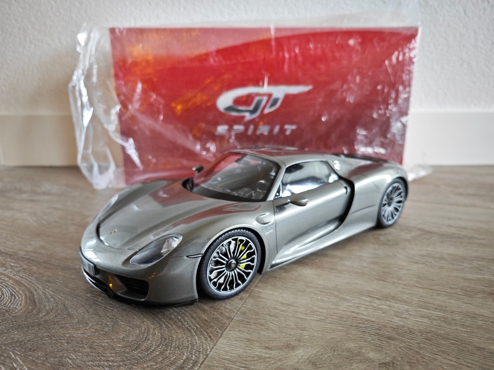 GT Spirit Porsche 918 Spyder Liquid Metal Silver GT036 1:12, Hobby en Vrije tijd, Modelauto's | 1:5 tot 1:12, Ophalen of Verzenden