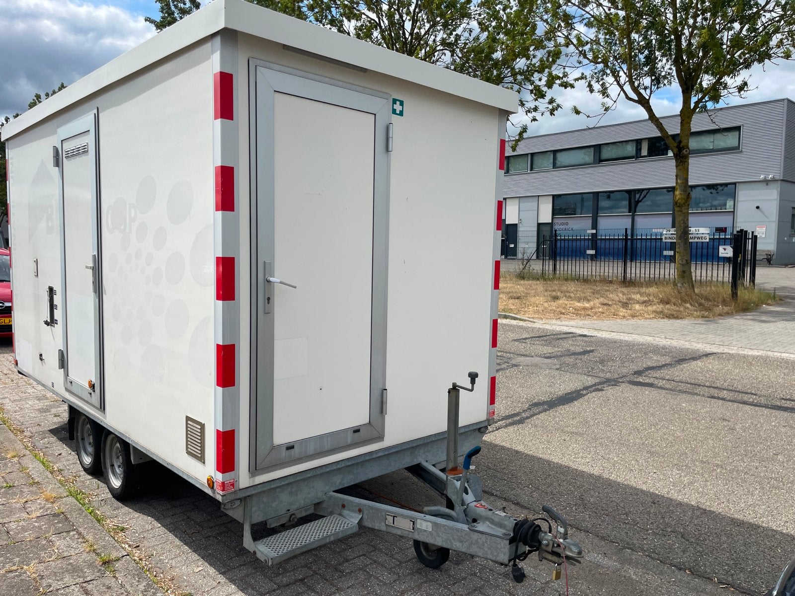 Decontaminatie unit asbest deco unit, Ophalen