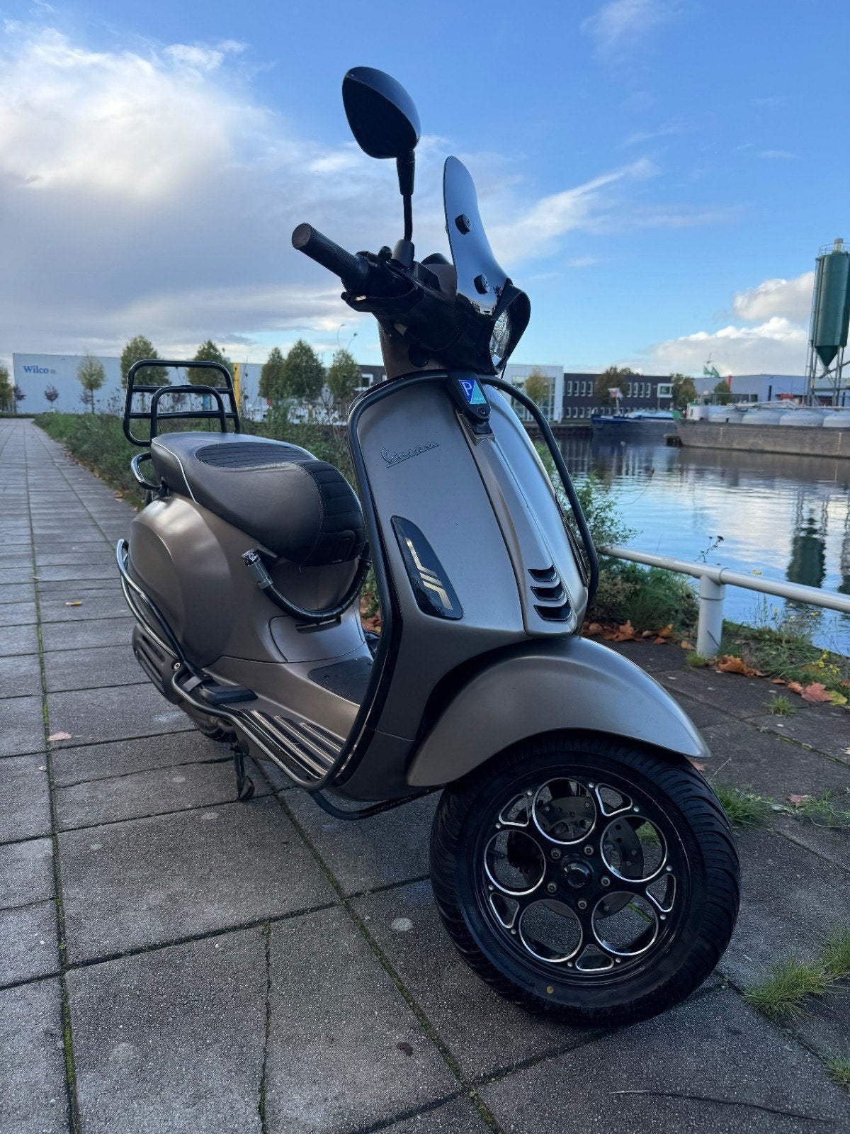 Vespa Sprint 2019 Custom Aston Martin Bronze, Brom, Ophalen, Gebruikt, Maximaal 45 km/u, Overige modellen