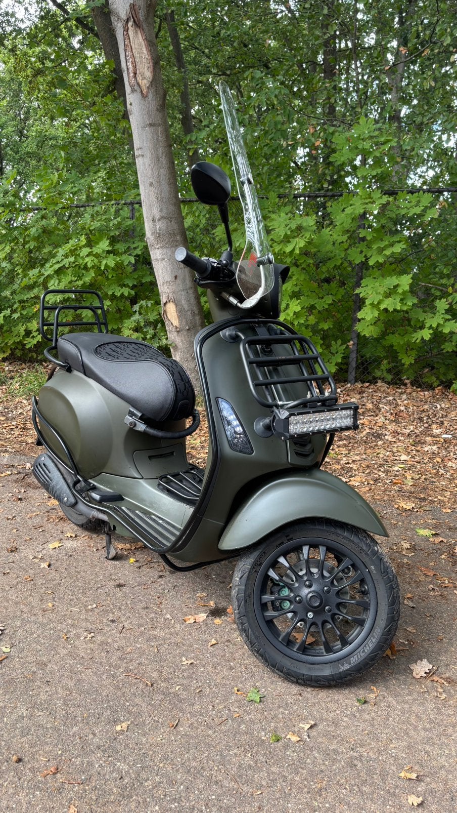 FULL OPTION CUSTOM DONKERGROENE VESPA PRIMAVERA, Ophalen, Gebruikt, Overige modellen, Benzine