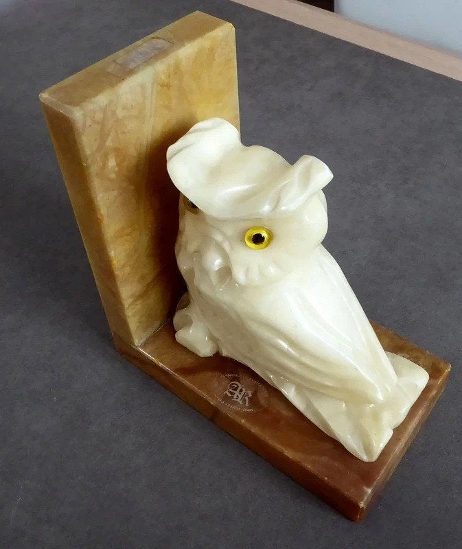 Boekensteun met Oehoe van albast, Verzenden, Zo goed als nieuw, Vogel, Beeldje of Figuurtje
