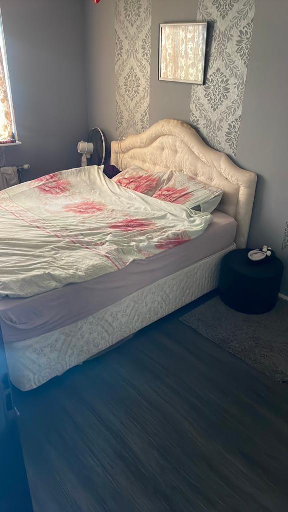 2persoons boxspring met goede matras, Ophalen of Verzenden, Zo goed als nieuw, Tweepersoons