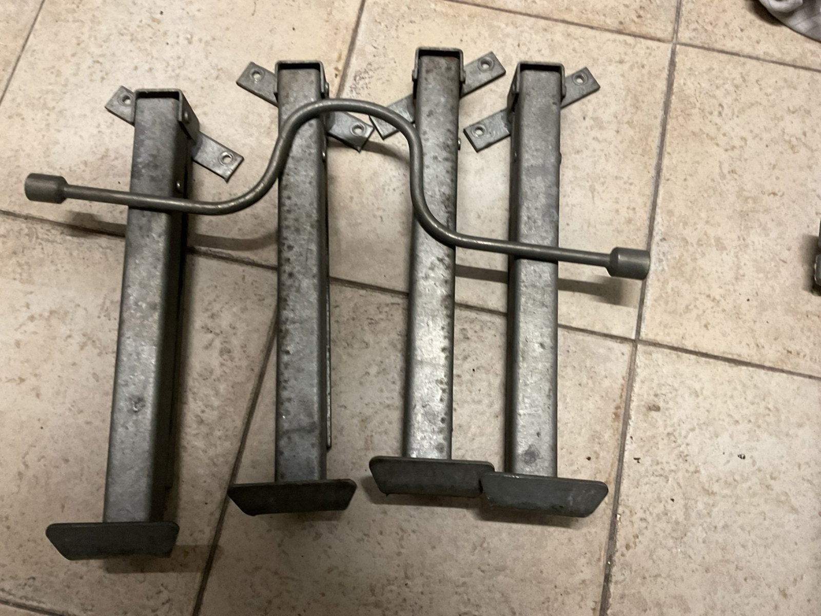 Te koop vier uitdraai pootjes  voor de jamet, Ophalen of Verzenden, Gebruikt