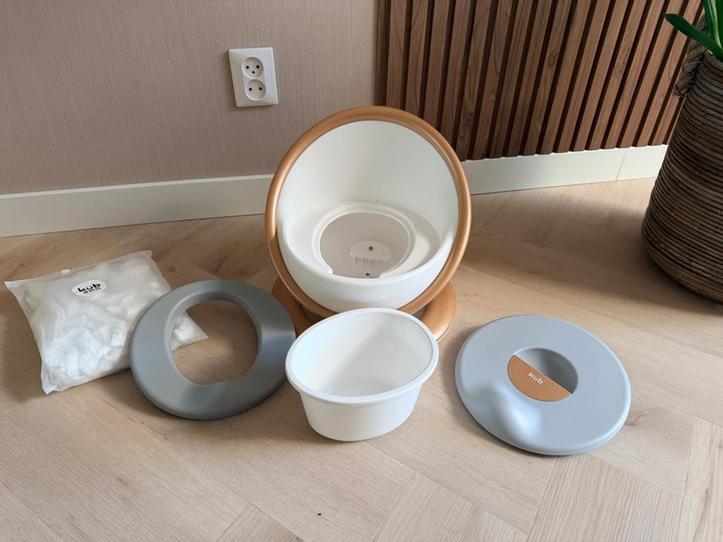 KUB Potty – stijlvol design plaspotje / oefenpotje, Kinderen en Baby's, Badjes en Verzorging, Overige merken, Tummy Tub, Ophalen of Verzenden
