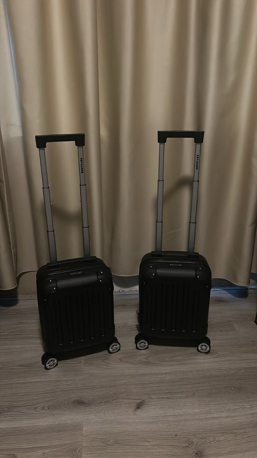 TRVLMORE Handbagagekoffer - 40x30x20 cm - Zwart, Uitschuifbare handgreep, Hard kunststof, Minder dan 50 cm, Ophalen of Verzenden