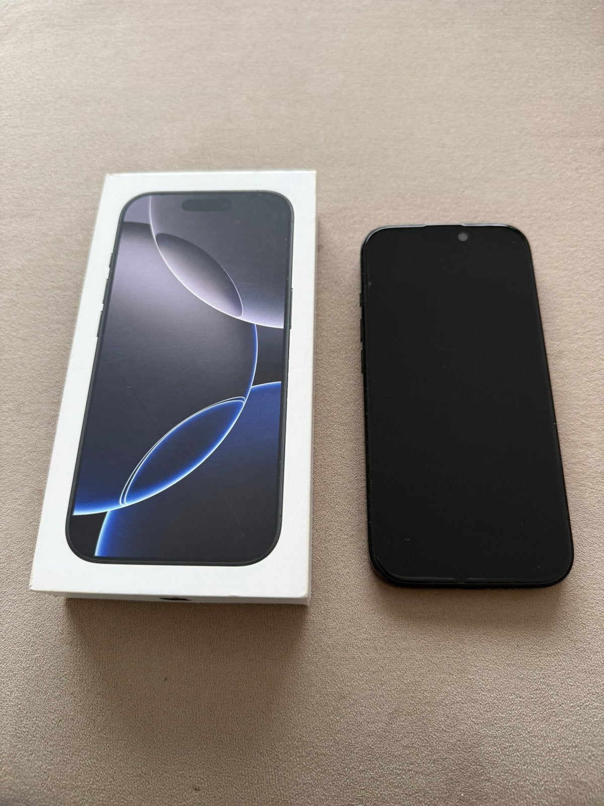 Foto 4 van iPhone 16 Pro 256G, Black Titanium incl doos