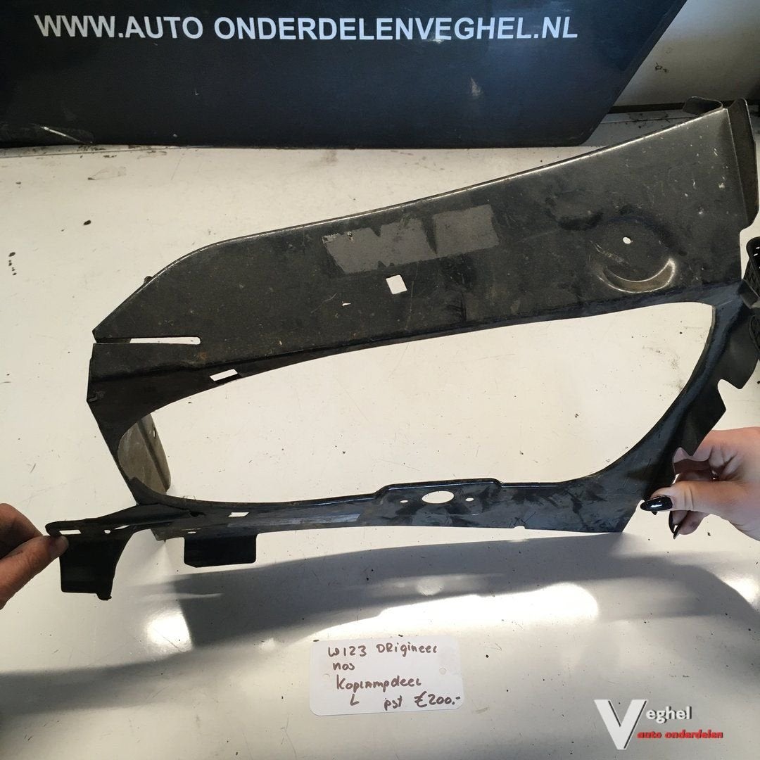 Mercedes W123 Nos Koplamp rand Links  123 620 0572, Gebruikt, -, -, Ophalen of Verzenden