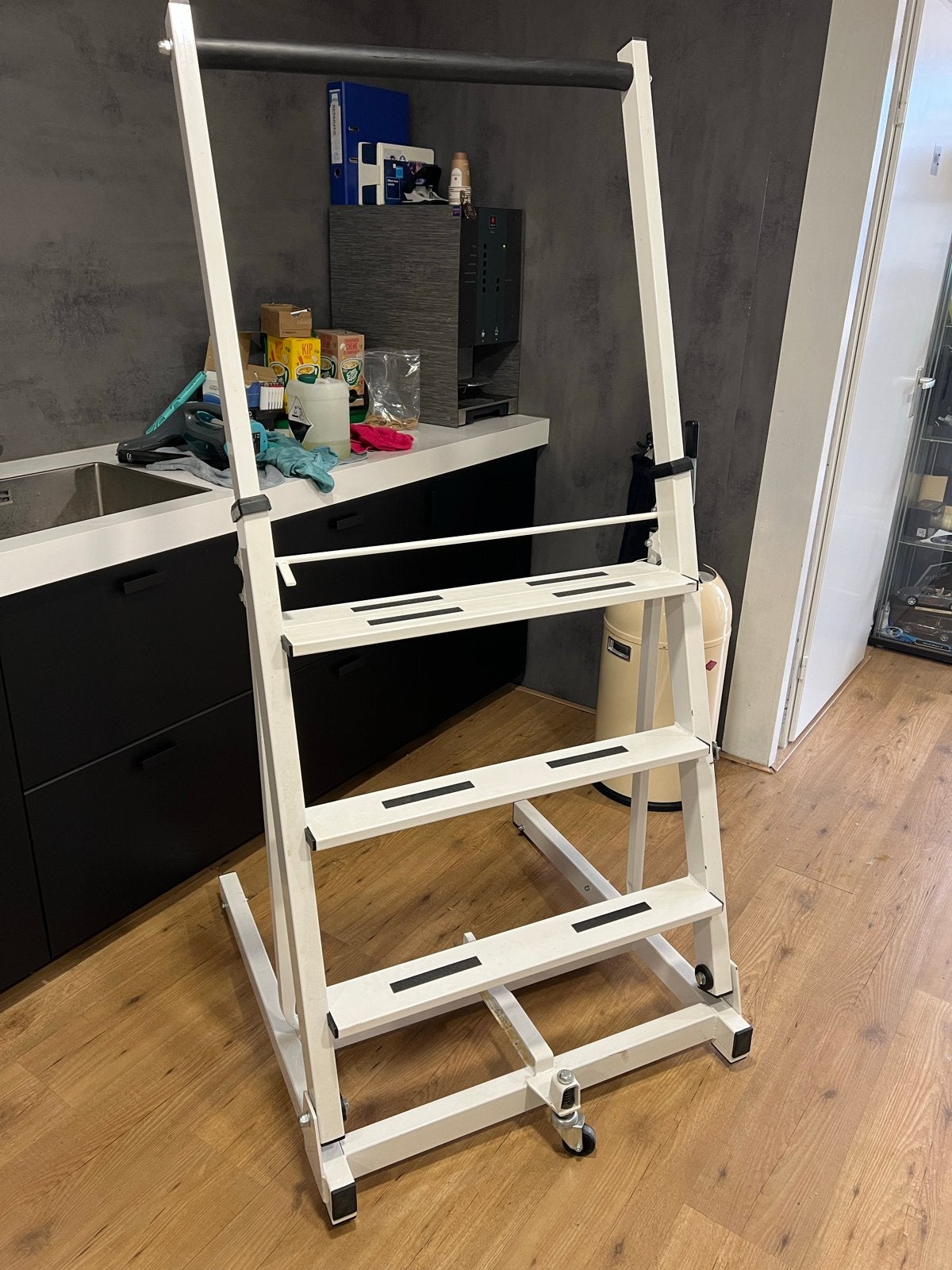 Stevige trap met wielen - Ideaal voor magazijn of werkplaats, Ophalen, Nieuw, Trap, Minder dan 2 meter