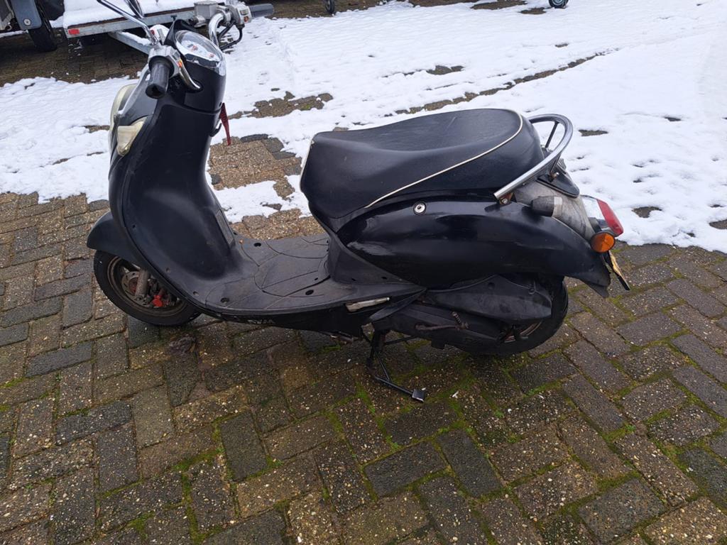 Sym Mio 50 geel kenteken, Fietsen en Brommers, Scooters | SYM, Mio, Verzenden, Maximaal 45 km/u, Zo goed als nieuw