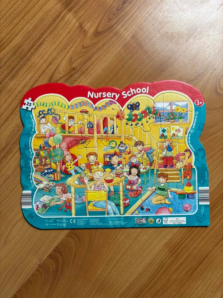 Playland puzzel 25 stukjes nursery school 3+ kleuterschool, Ophalen of Verzenden, 10 tot 50 stukjes, Zo goed als nieuw