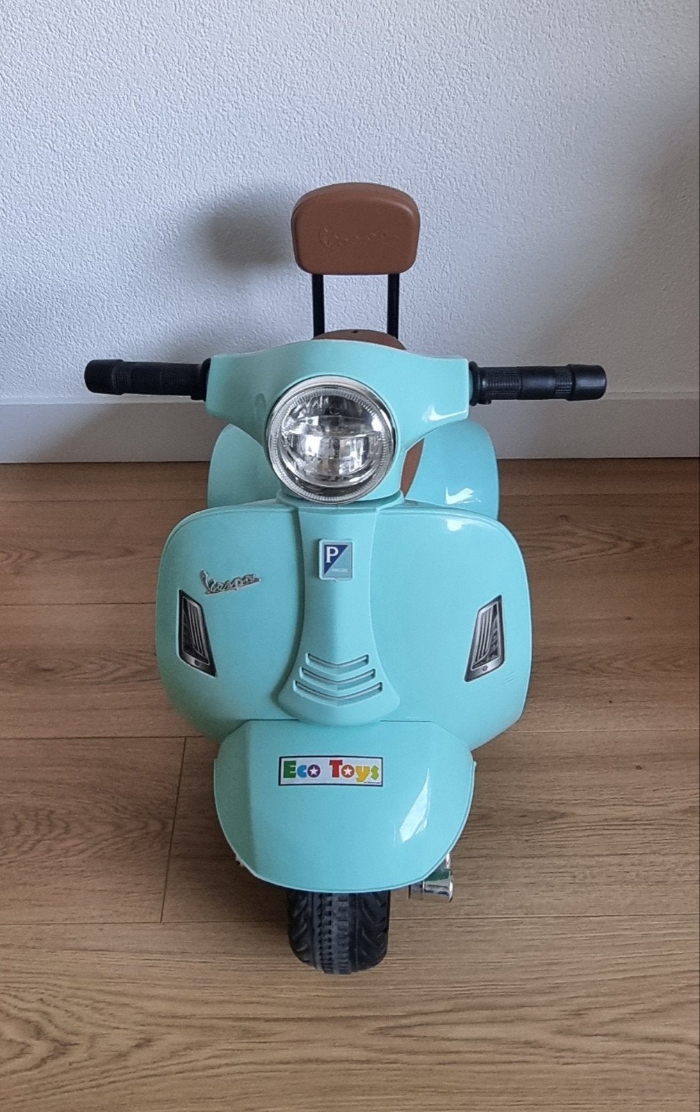 Kinder elektrische Vespa scooter - Zo goed als nieuw, Ophalen, Zo goed als nieuw