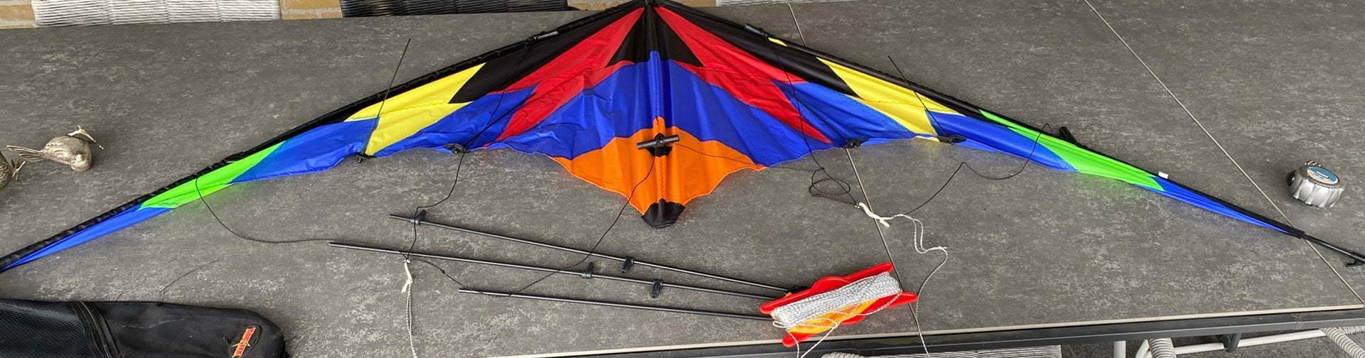 Vlieger Stuntvlieger. 2 meter br. 75cm hoog, Ophalen of Verzenden, Zo goed als nieuw