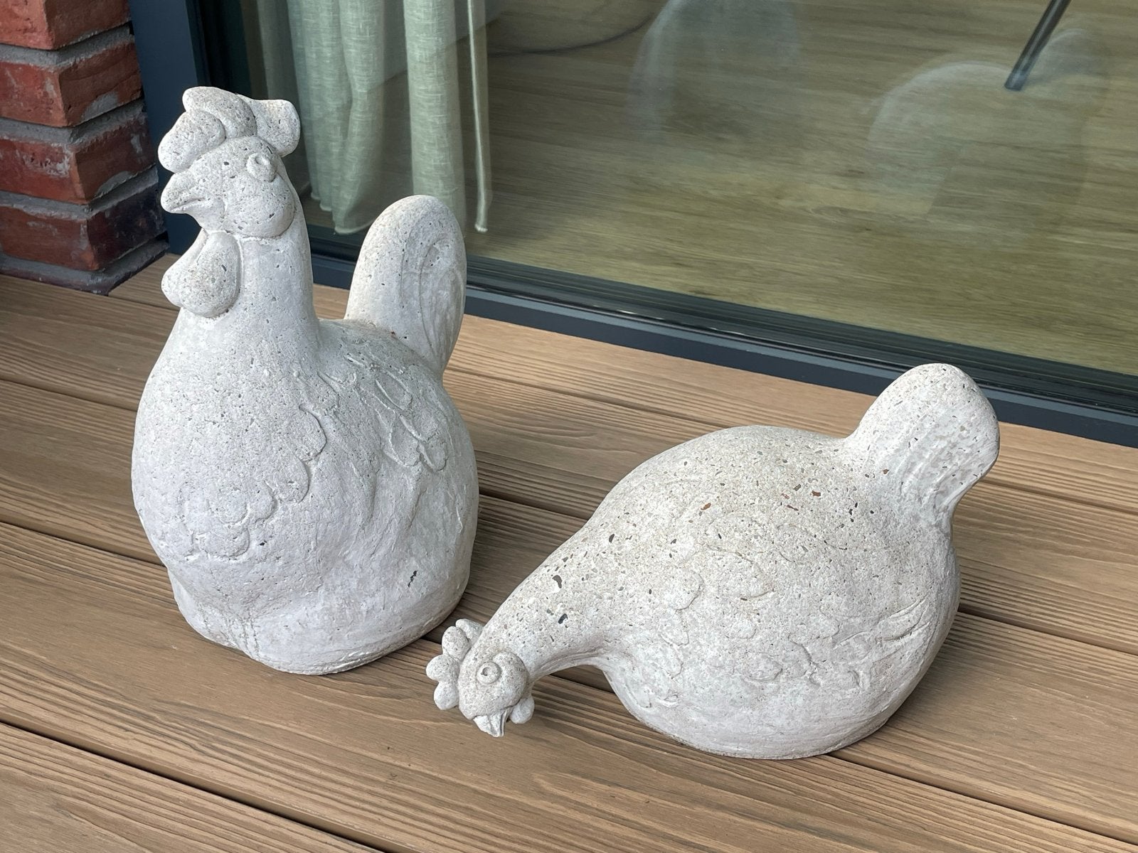 2 betonnen kippen - Tuinbeeld/Decoratie, Gebruikt, Ophalen of Verzenden, Landelijk, Grijs