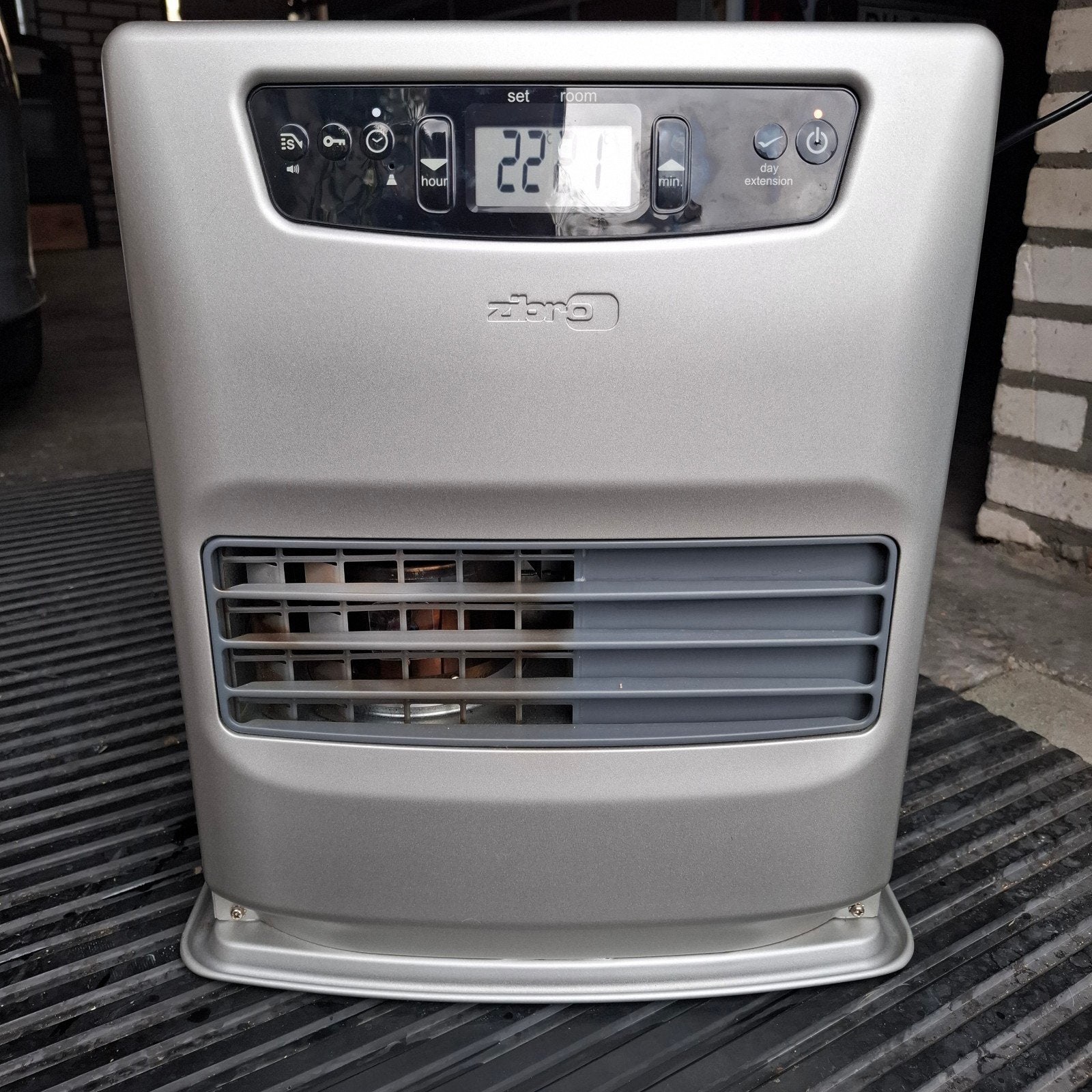 nette Zibro ( 3.2KW ) LC32 met doos,  pomp en vervoerdop, Ophalen, Overige brandstoffen, Petroleumkachel