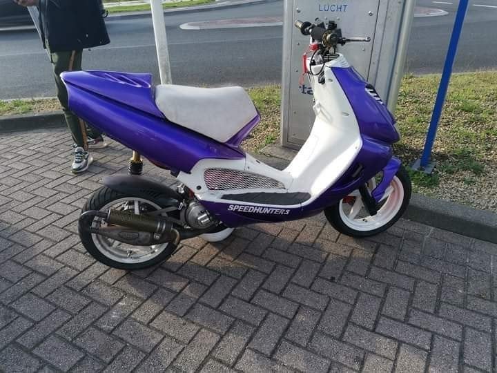Diverse onderdelen voor scooters en brommers, Ophalen, Gebruikt, Carburateur, Diverse
