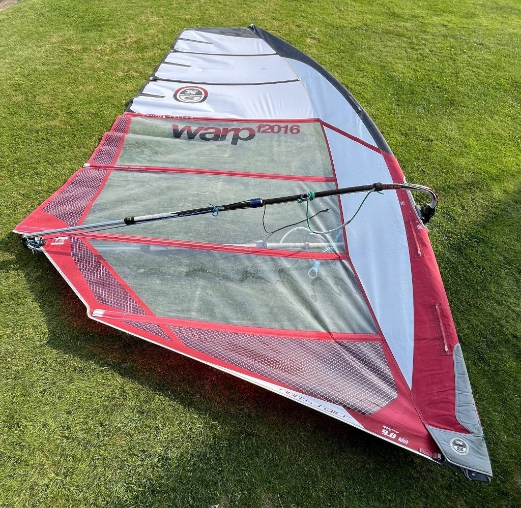 North Sails Warp 2016 windsurfzeil 9.0 m², Ophalen, North Sails, 8 m² of meer, Zeil