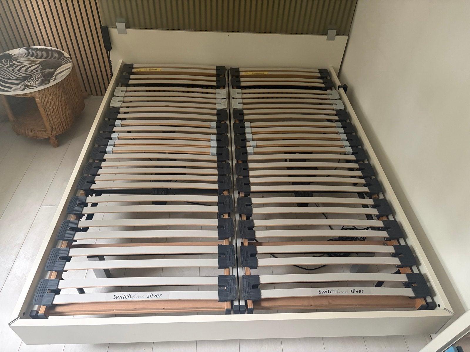Twee x elektrisch  verstelbare lattenbodems, Ophalen, Wit, Tweepersoons, 180 cm
