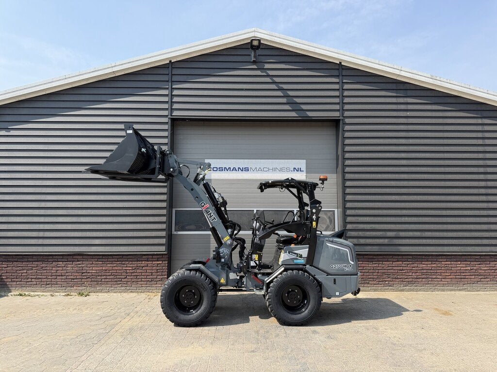 GIANT G2700 X-TRA HD+ minishovel NIEUW (tandempomp stabilo g, Tobroco, Info@tobroco.nl, Sprendlingenstraat 57
5061 KM  Oisterwijk, NL