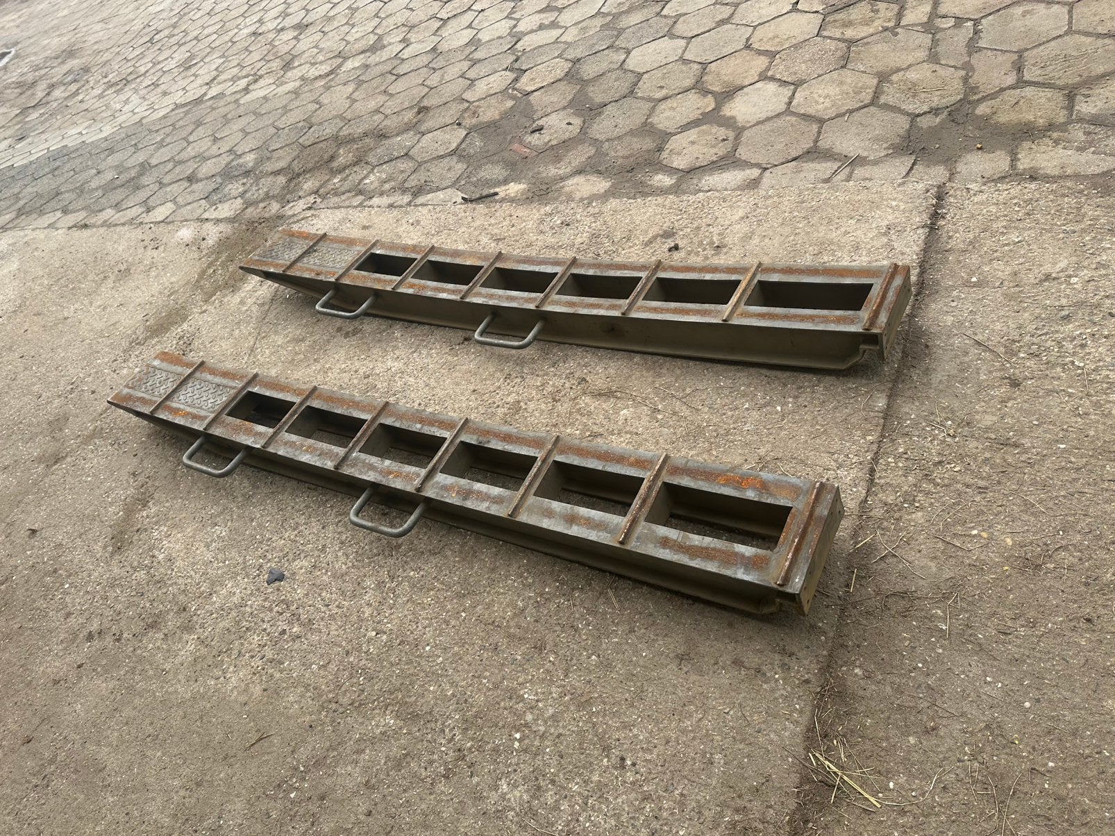 Rijplaten oprijpladders aanhanger, Ophalen, Zo goed als nieuw