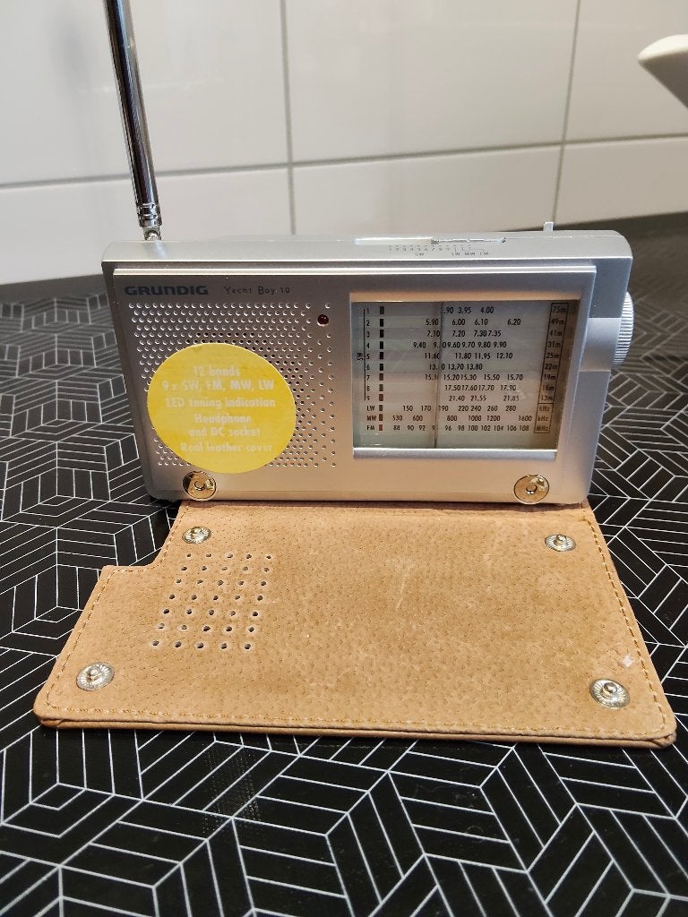 Grundig yachtboy10 portable wereldontvanger, Ophalen of Verzenden, Zo goed als nieuw, Wereldontvanger